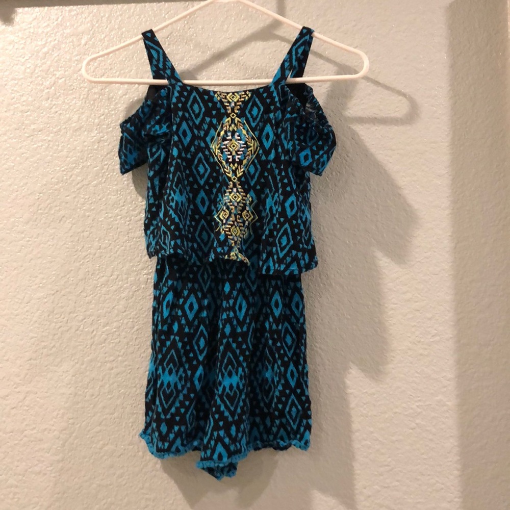 Peekaboo shoulder romper